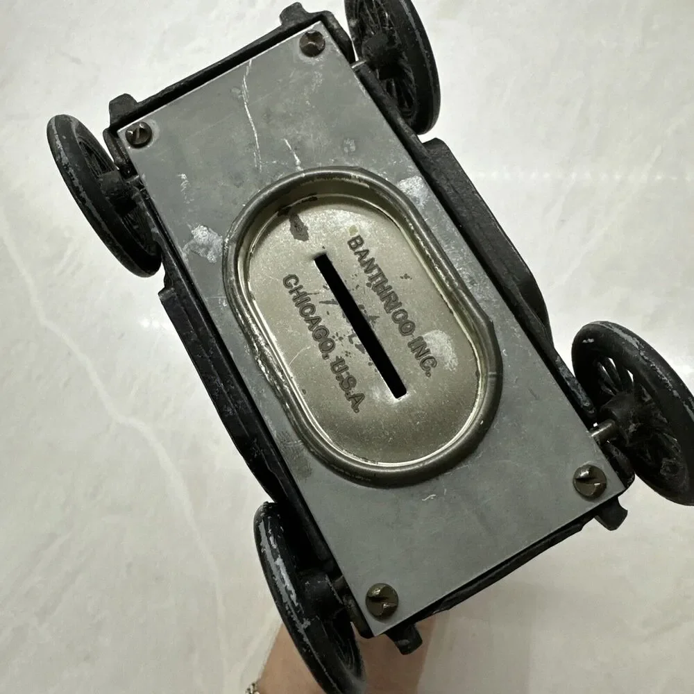 Vintage Banthrico 1910 Baker Electric Die Cast Car Coin Bank - Picture 5 of 7